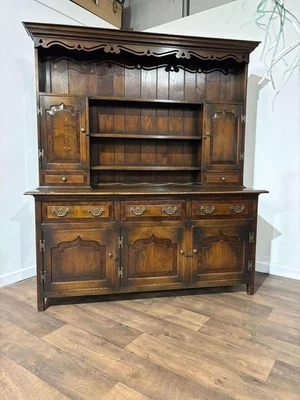 Vintage Georgian Style Oak & Walnut Dresser - Image 1 of 4