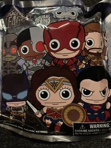 DC Justice League Figural keyring Blind Bag Sealed - Picture 1 of 1