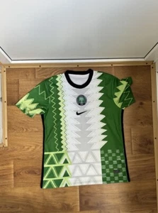 CAMISETA DE FUTBOL LOCAL DE NIGERIA 2020/2021 CAMISETA DE FUTBOL NIKE TALLA M - Imagen 1 de 5