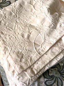 Pottery Barn Cotton Matelasse Bedskirt Queen Ivory 14" Drop 100% Cotton NWOT - Picture 1 of 10