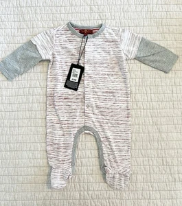 NUOVA 7 For All Mankind Sleeper taglia 0-3 mesi tuta con piedi colori Texas A&M - Foto 1 di 4