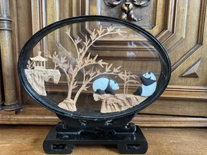 Chinese handcarved sculpture, Pandas, Oval Glass - Picture 1 of 9