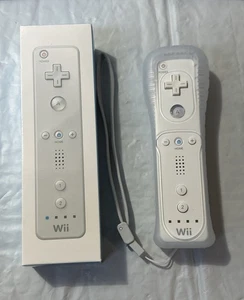 Telecomando Nintendo Wii bianco nuovo scatola aperta batterie e custodia incluse - Foto 1 di 7
