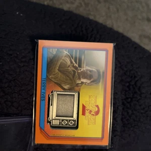 2019 Topps Stranger Things 2 Terry Ives Commemorative Medallion 99/99 Nice - Picture 1 of 2