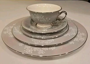 Castleton China - Lace. One 5 Piece Place Setting(s). Preowned. - Picture 1 of 5