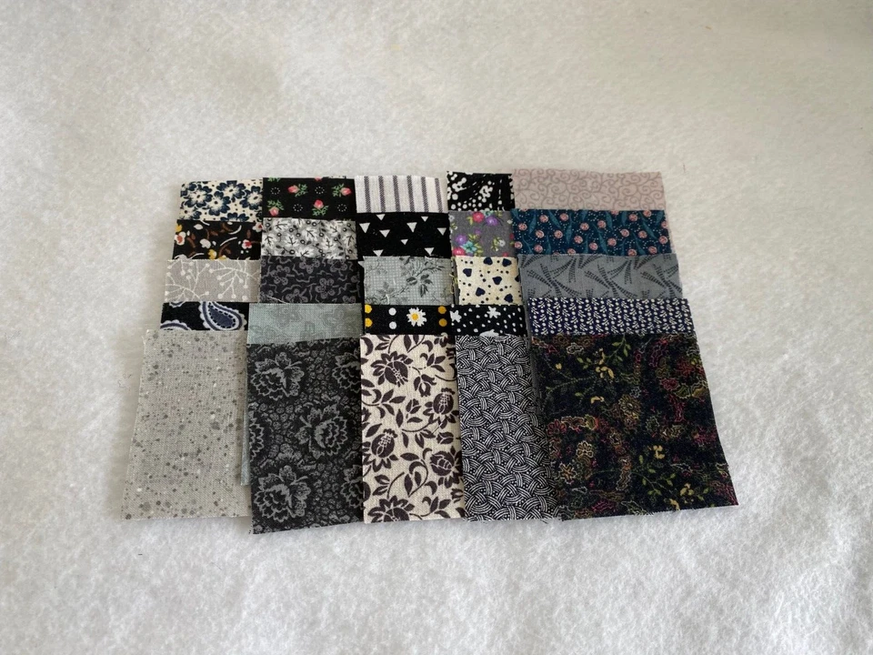 50 DIFERENTES CUADRADOS DE EDREDÓN DE TELA CALICÓ NEGRA DE 2 1/2 PULGADAS - MUCHOS VINTAGE Foto 1 de 1