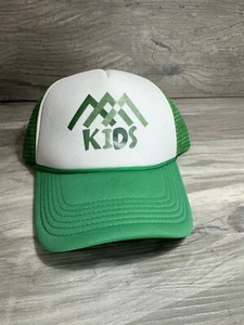 TRUCKER/MESH HAT/CAP, “KIDS” ADJUSTABLE SNAPBACK GREEN/WHITE, VINTAGE/OUTDOOR - Picture 1 of 9