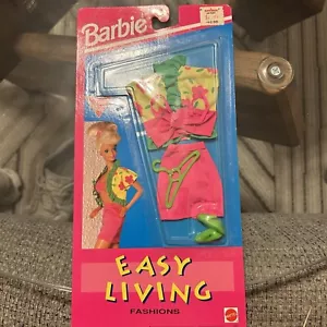 NUOVO Vintage Barbie Mattel 1992 Easy Living Fashions #860 - Foto 1 di 9