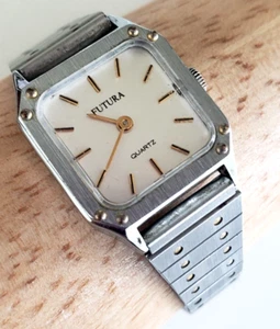 Vintage Futura 2 Jewels Quartz Ladies TwoTone Wrist Watch New Battery - Picture 1 of 16