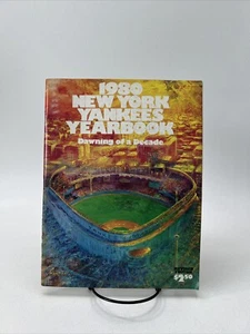 Anuario Oficial de Béisbol 1980 NY Yankees EX+ Póster del Yankee Stadium  - Imagen 1 de 6