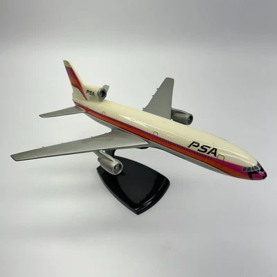 Modelo de avión Pacific Southwest Airlines (PSA) Lockheed L-1011 TriStar Foto 1 de 4