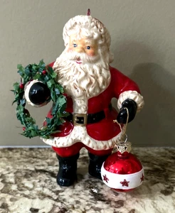 Vintage Weihnachtsmann handbemalt Keramik Figur Ornament hält einen Kranz 5,5" - Bild 1 von 10