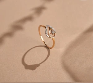 Impresionante anillo de boda redondo de diamantes simulados de 2 quilates enchapado en oro amarillo de 14 k - Imagen 1 de 4