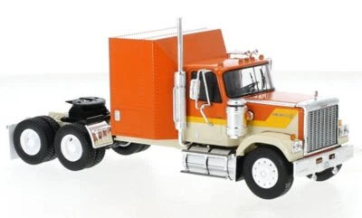 GMC General - 1980 - orange / cream - IXO 1:43 - Immagine 1 di 4