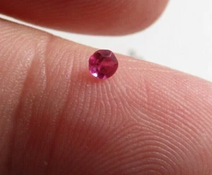 Round natural ruby of 0.12 cts - untreated - Bild 1 von 7