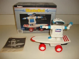 vintage plastic robot skate bot made by playtime - Picture 1 of 7