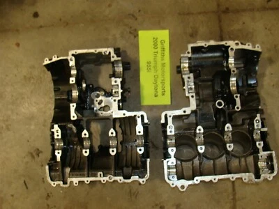 Triumph Daytona 955i 2000 cárter bloque de cilindros cajas de motor juego de motor Foto 1 de 4