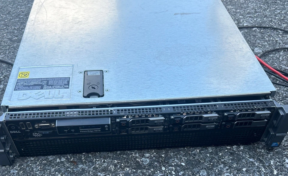 Dell Poweredge R810 2x Xeon 1x 160GB 3x 1000GB 1x120GB - Image 1 of 4
