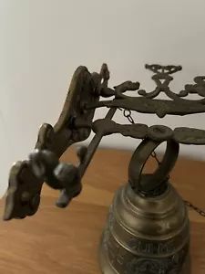 QUI-ME-TANGIT VINTAGE HEAVY LOUD BRASS DOOR BELL WITH WALL BRACKET COMPLETE  - Picture 1 of 24