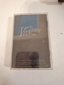 PEARL JAM - VITALOGY (EPIC Records) CASSETTE TAPE - Picture 1 of 2