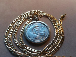 Classic 1981 Singapore Swordfish Coin Pendant on a 24" 18KGF Figaro Chain 25mm - Picture 1 of 3