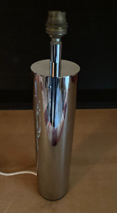 Lampe cylindre en métal - design chrome