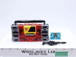 Blaster 100% Complete Transformers Kingdom War For Cybertron 2021 Hasbro Figure - Picture 1 of 5