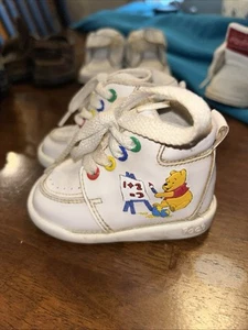 Vintage Winnie The Pooh Disney Baby Shoes Size 2Late 90’s White Lace Up Disney - Picture 1 of 7
