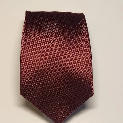 BCBG Attitiude Mens Silk Neck Tie Geometric Salmon/Dark Pink Color 59.5" long - Изображение 1 из 4