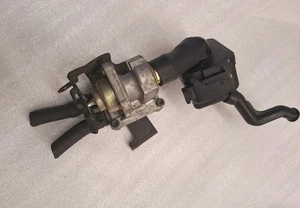 E2. Yamaha XVS 1100 VP16 Dragstar 2002 Secondary Air Valve Motor Blower Valve - Picture 1 of 4