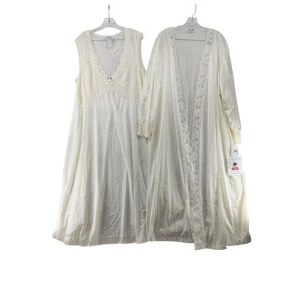 Delta Burke Collection 2PC 2XL Bridal Ivory Lace Trim Nightgown & Robe Set - Image 1 of 4