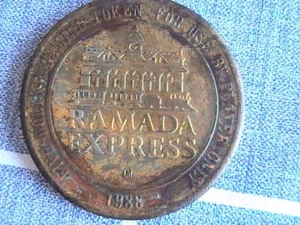 CASINO FIVE DOLLAR GAMING TOKEN RAMADA EXPRESS LAUGHLIN NEVADA 1988 - Picture 1 of 4