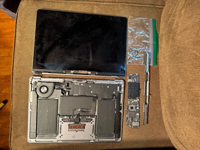 Apple MacBook Air 13 in 2020 - Space Gray **For parts - see description - Image 1 of 2