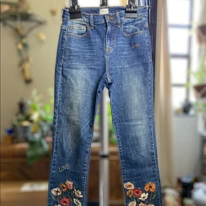 Sneak Peek Love Embroidered Jeans Women’s Size 1 - Picture 1 of 9