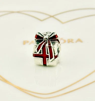New Genuine Pandora 2012 Limited Edition Black Friday Christmas Present Charm - Image 1 of 4