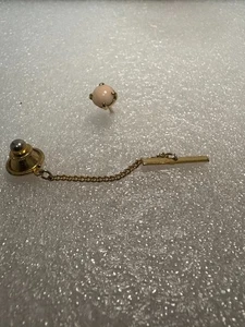 PINK STONE Vintage Tie Tack Lapel Pin Gold Tone - Picture 1 of 2