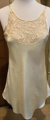 Camisón Vintage Secret Treasures Color Dorado Satinado Brillante Chemise Talla Mediana Foto 1 de 4