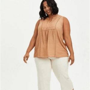 Torrid -374 Swiss Dot Canotta con inserto all'uncinetto marrone indiano donna taglie forti 2 - 2X - Foto 1 di 10