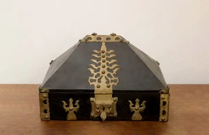Antique Jewlery Box Trinket Wooden Treasure Box Vintage Collectible Decor Relics - Picture 1 of 5