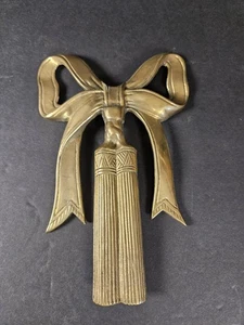 Vintage 1989 Hollywood Regency Solid Brass Bow Tassel Wall Decor 6.5” X 4” - Picture 1 of 6