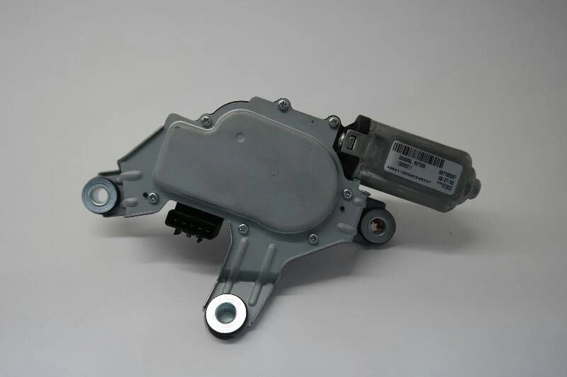 2009-17 CHEVROLET TRAVERSE Rear Wiper Motor   - Image 1 of 4