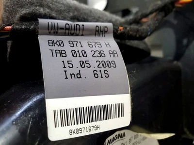 2013 奥迪 A4 Quattro 原始设备制造商手套盒 — 第 1/4 张图片