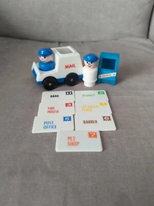 Fisher Price-Little People #2500 Main Street-Mail: Truck, Men, Mailbox, Letters - Picture 1 of 20