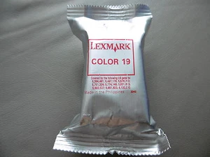 Lexmark 19 Neue Farbe Vakuum Verpackt Original Patrone - Picture 1 of 1