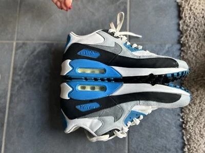 Nike Air Max 90 Youth Size 7Y White/Blue/Black Sneakers – Pre-owned - Image 1 of 4