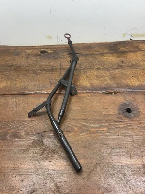 BMW OEM E53 X5 00-06 3.0 M54 VARILLA DE MEDICIÓN DE ACEITE DE MOTOR VARILLA DE INMERSIÓN Y TUBO GUÍA M54B30 Foto 1 de 4