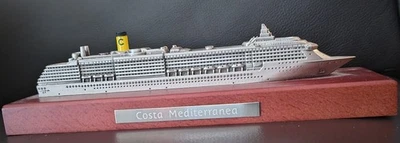Modell Costa Mediteranea auf Sockel - neuwertig - Bild 1 von 3