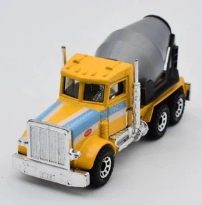 Matchbox Superfast #19 Peterbilt Cement Truck Pace giallo. Made in Macao - Foto 1 di 3