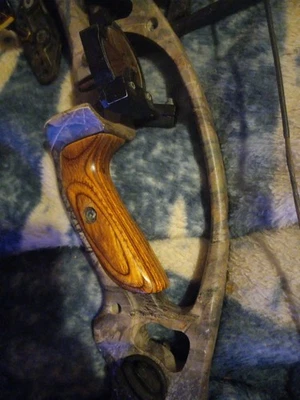 Hoyt Trykon 75 Th Anniversary Left Handed Bow - Image 1 of 4