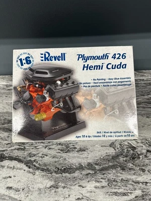 Revell Plymouth 426 Hemi Cuda 1:6 Diecast Model New - Image 1 of 4